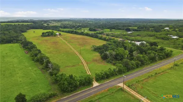 11615 Kingsbury RD, Kingsbury, TX 78638