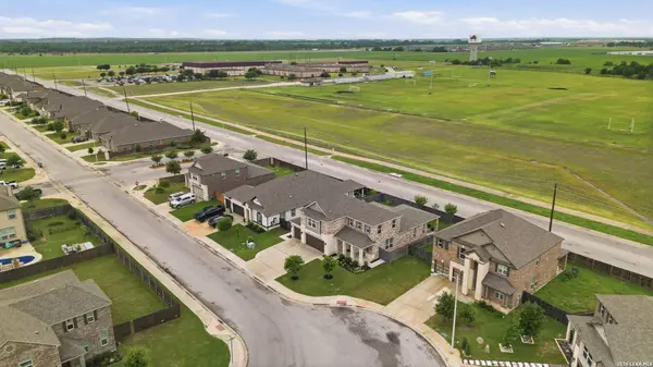 1515 Foxglove Dr, Lockhart, TX 78644