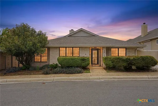 5910 Crescent FLS, Windcrest, TX 78239
