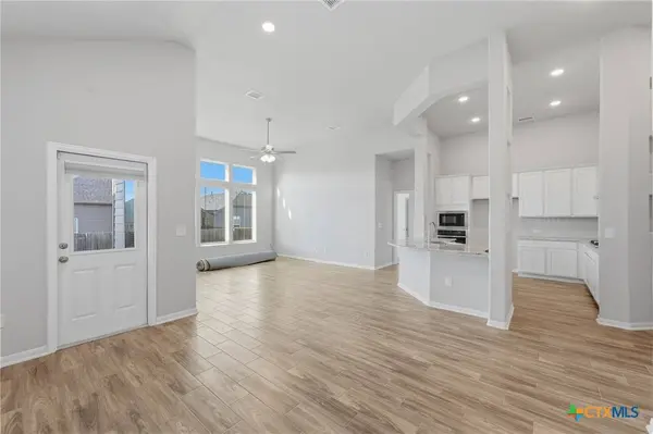 369 Durian LOOP, Buda, TX 78610