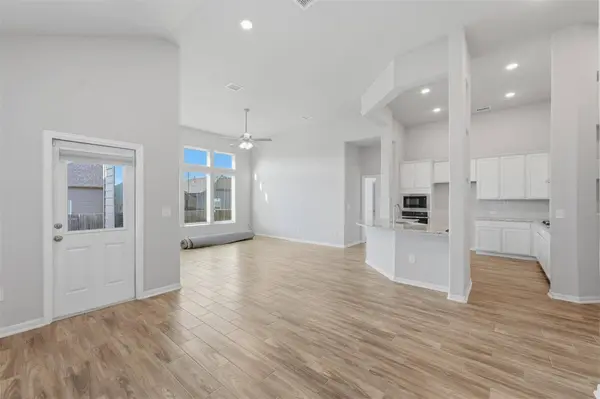 369 Durian LOOP, Buda, TX 78610