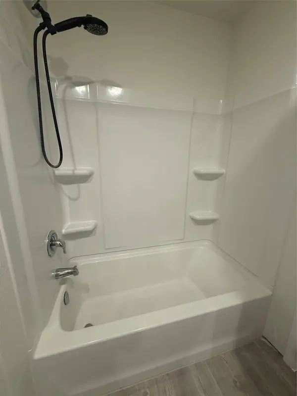 9206 Bowie RDG, Seguin, TX 78155