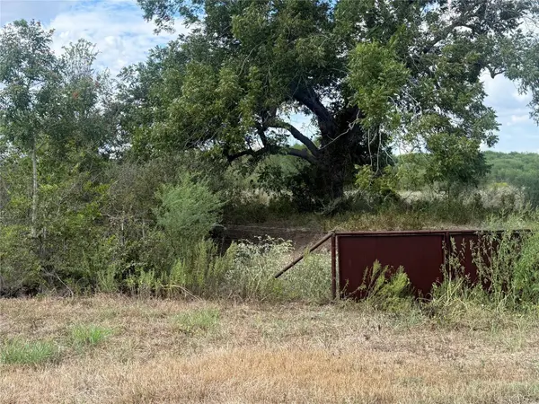 0000 Wilke RD, Kingsbury, TX 78638