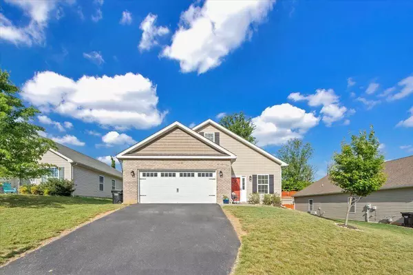 2009 Lawson LN, Vinton, VA 24179