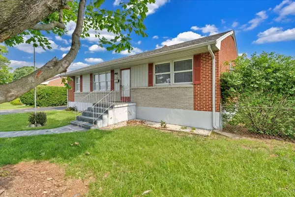 156 Christian Ave NE, Roanoke, VA 24012-3102