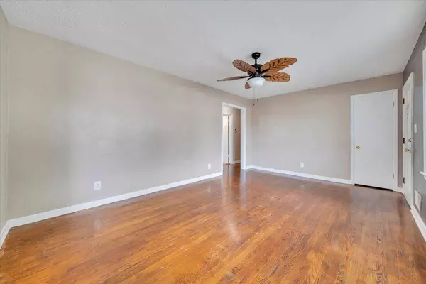 156 Christian Ave NE, Roanoke, VA 24012-3102