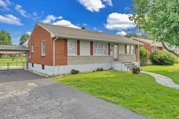 156 Christian Ave NE, Roanoke, VA 24012-3102