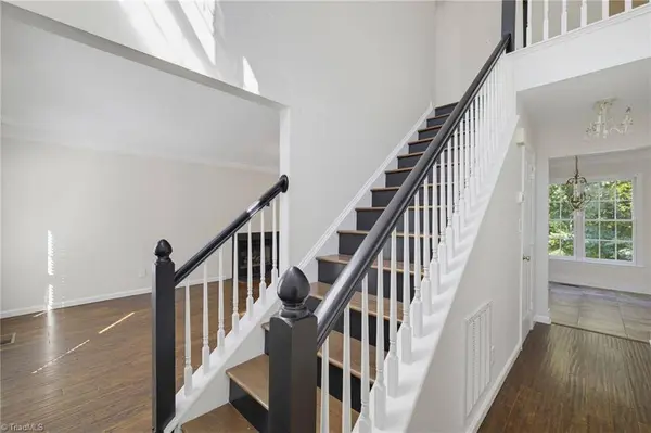 8 Cardwell PT, Greensboro, NC 27407