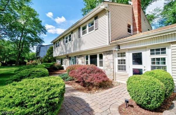 17 Druid Hill Dr, Parsippany-troy Hills Twp., NJ 07054