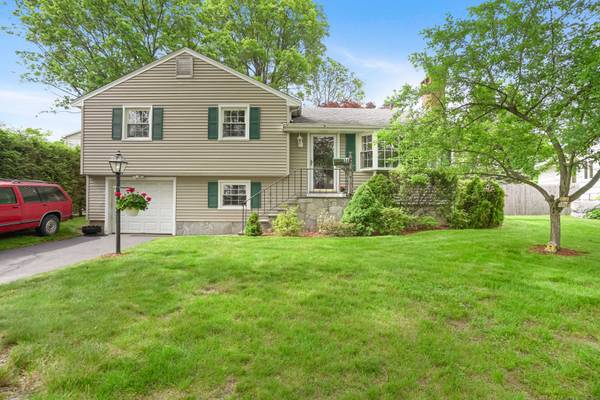 30 Karen Street, Fairfield, CT 06824