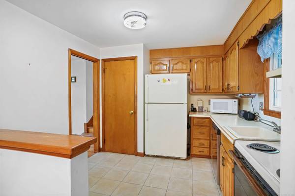 30 Karen Street, Fairfield, CT 06824