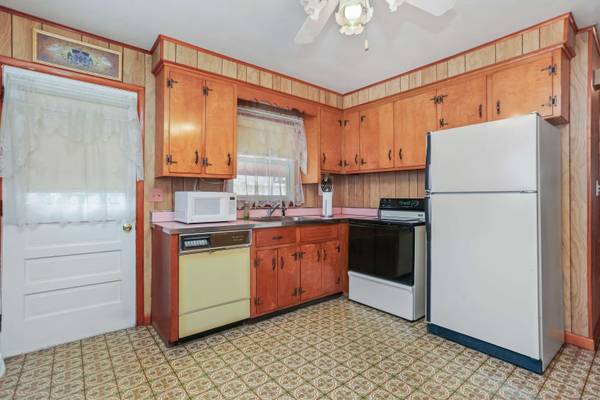 97 Travis Drive, Bridgeport, CT 06606