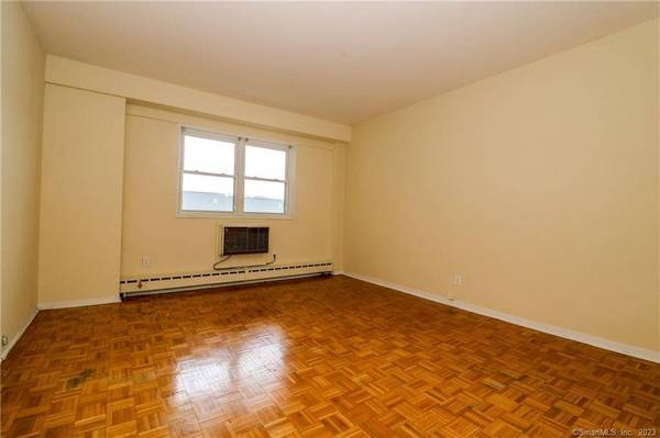 25 Cartright Street #4B, Bridgeport, CT 06604