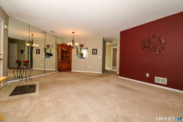 1002 Briarwood Court #1002, Rocky Hill, CT 06067