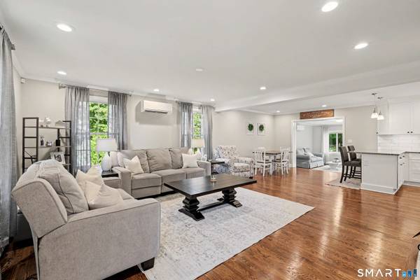 30 School Street, Shelton, CT 06484