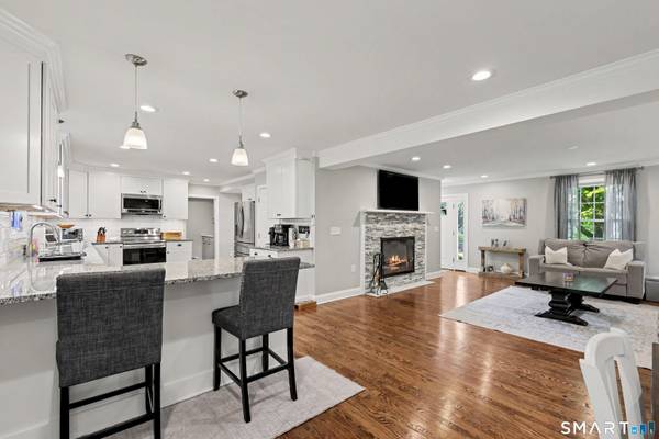 30 School Street, Shelton, CT 06484