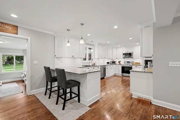 30 School Street, Shelton, CT 06484