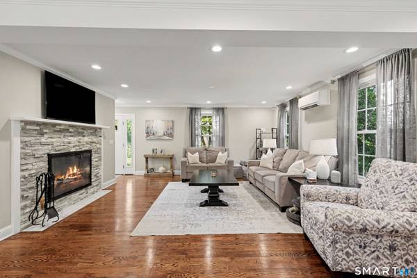 30 School Street, Shelton, CT 06484