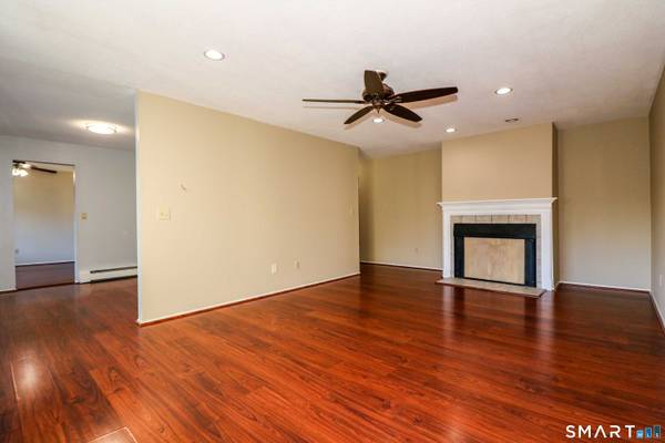 57 Ameridge Drive #57, Bridgeport, CT 06606
