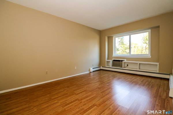 57 Ameridge Drive #57, Bridgeport, CT 06606