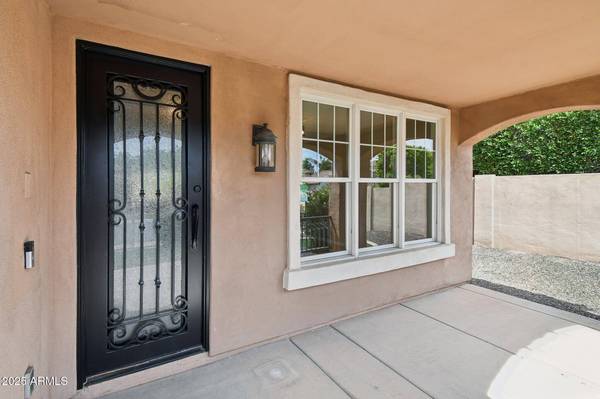 2270 E HONEYSUCKLE Place, Chandler, AZ 85249