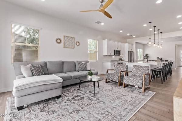 3031 S VALERIE Drive, Chandler, AZ 85286