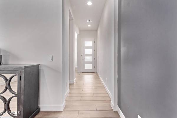 3031 S VALERIE Drive, Chandler, AZ 85286