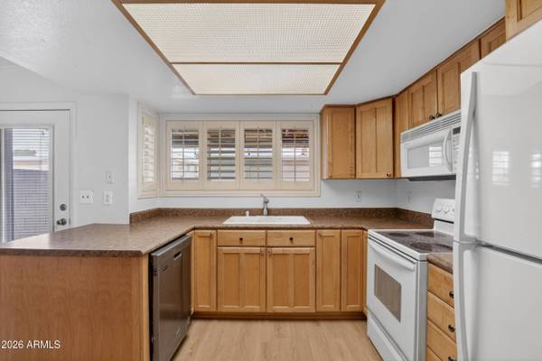 6747 S Jentilly Lane, Tempe, AZ 85283