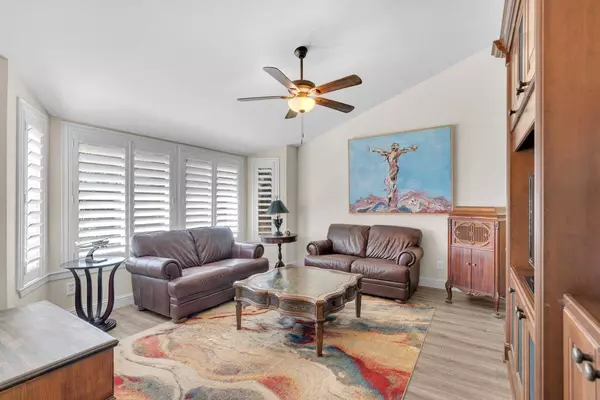 6583 N Hanover AVE, Fresno, CA 93722