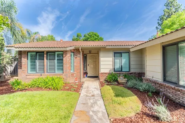 6583 N Hanover AVE, Fresno, CA 93722