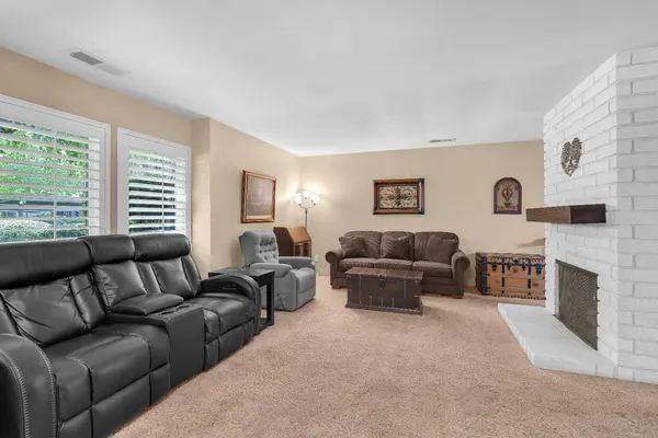 5072 N Forkner AVE, Fresno, CA 93711