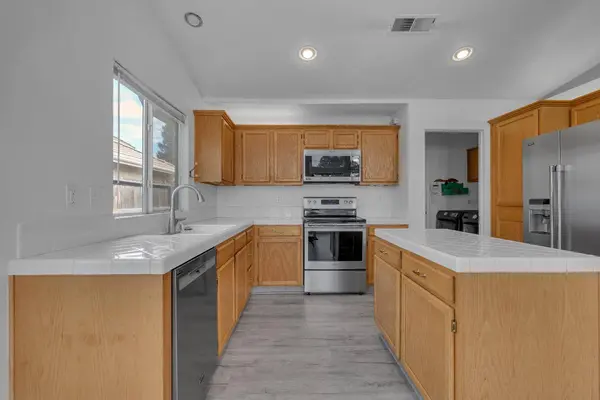 2671 Fremont AVE, Clovis, CA 93611