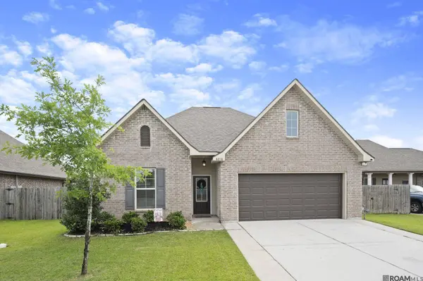 6210 Soaring Dr, Gonzales, LA 70737