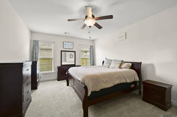 6210 Soaring Dr, Gonzales, LA 70737