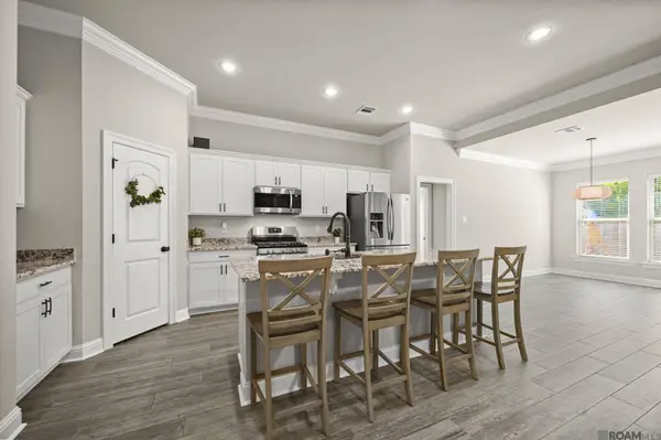 8902 Perry Park Dr, Denham Springs, LA 70726