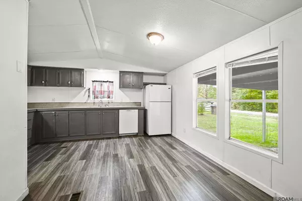 18875 King George Bay Rd, Livingston, LA 70754