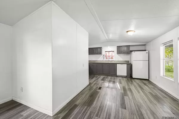 18875 King George Bay Rd, Livingston, LA 70754