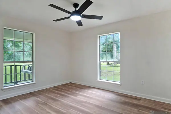9335 Jennifer Lynn Rd, Denham Springs, LA 70706