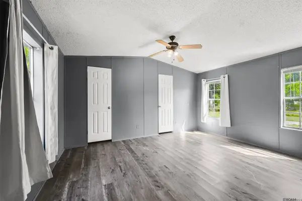 26770 Kelli Dr, Denham Springs, LA 70726