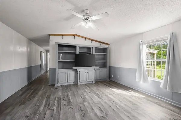 26770 Kelli Dr, Denham Springs, LA 70726