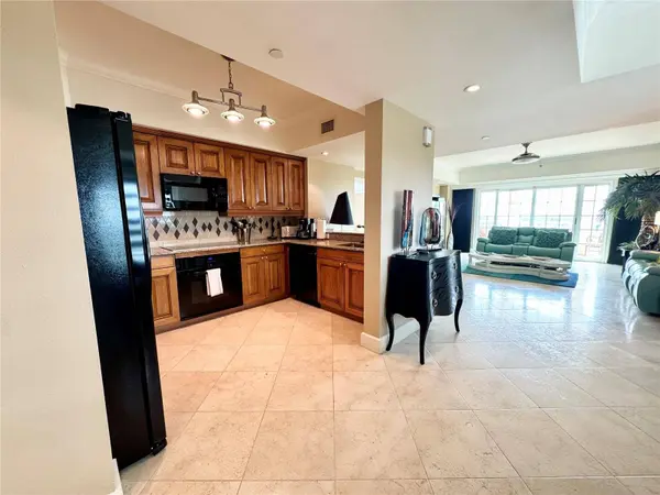 7593 GATHERING DR #708, Kissimmee, FL 34747
