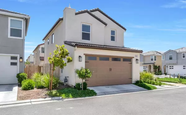 2047 N Ralph LN, Clovis, CA 93619