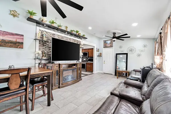 3336 N Lafayette AVE, Fresno, CA 93705