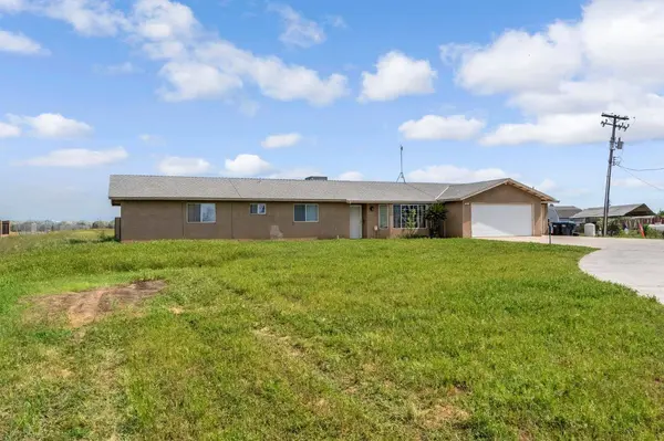 94 N Locan AVE, Fresno, CA 93737