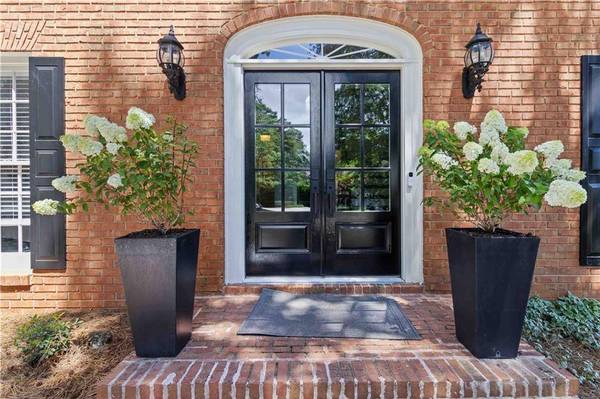 8665 Lake Glen CT, Johns Creek, GA 30022