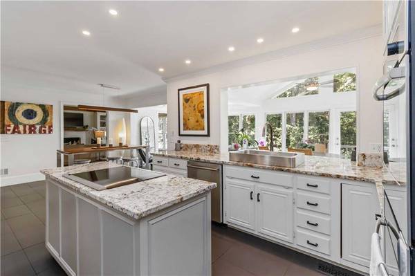 8665 Lake Glen CT, Johns Creek, GA 30022