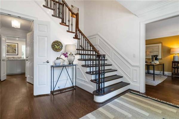 8665 Lake Glen CT, Johns Creek, GA 30022