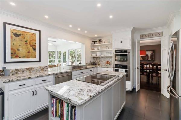 8665 Lake Glen CT, Johns Creek, GA 30022