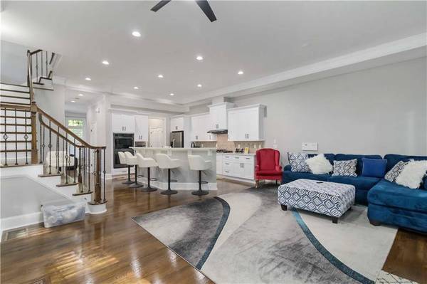 4280 Kingston Gate CV, Atlanta, GA 30341