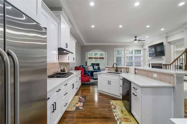 4280 Kingston Gate CV, Atlanta, GA 30341
